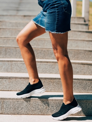 Super Love Sale - Kedvezmények Sakura fekete női sportcipő textil anyagból Promóció
